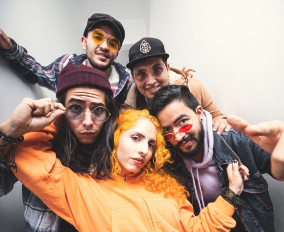 Fotografía de grupo Asuntos Pendientes
