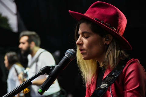 Fotografía de Mujer cantante Eruca Sativa Rock al Parque 2019